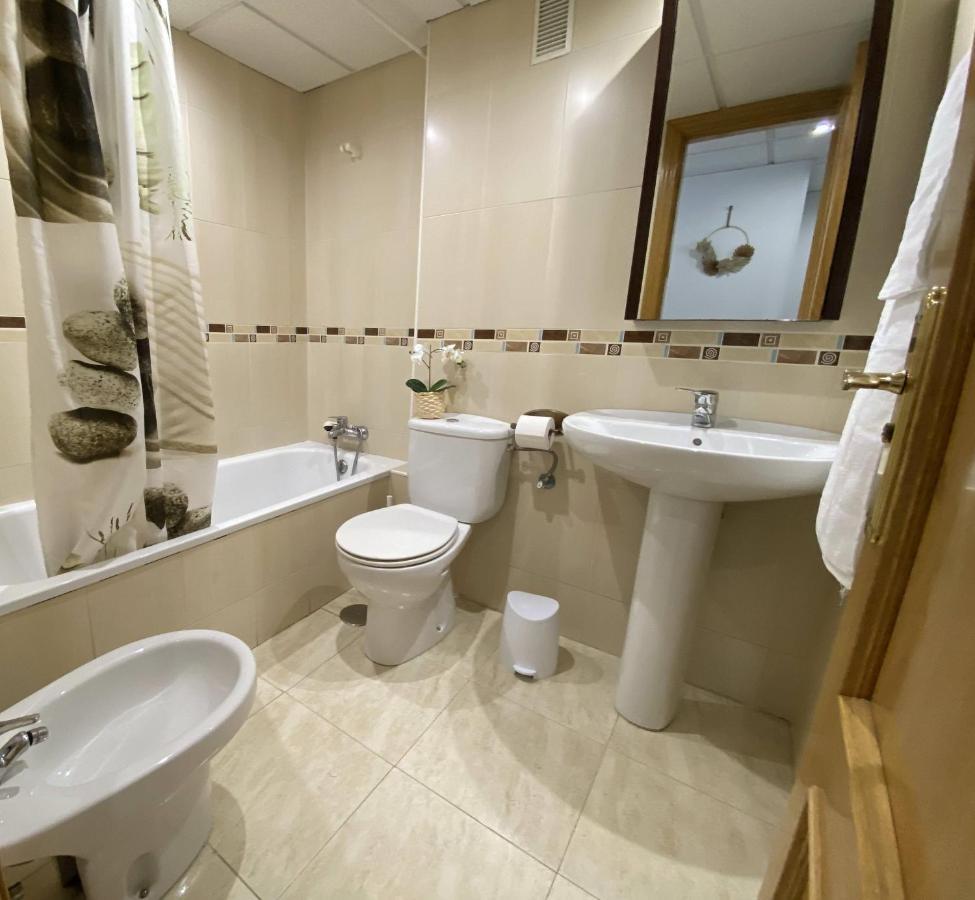 Lunaroom Center & Quiet Guesthouse Malaga Ngoại thất bức ảnh